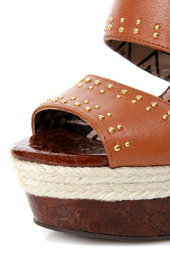 luggage color sandals
