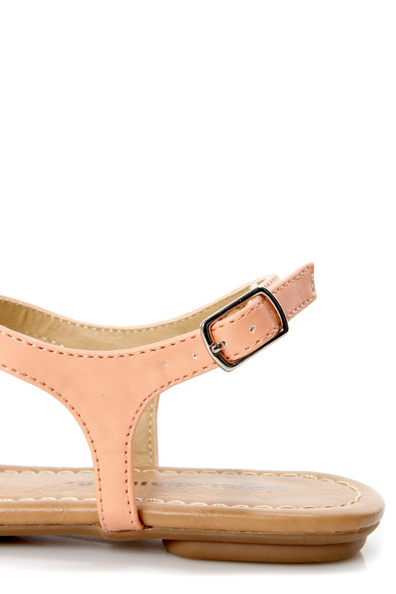 City Classified Kimie Peach Toe Loop Thong Sandals - $15.00