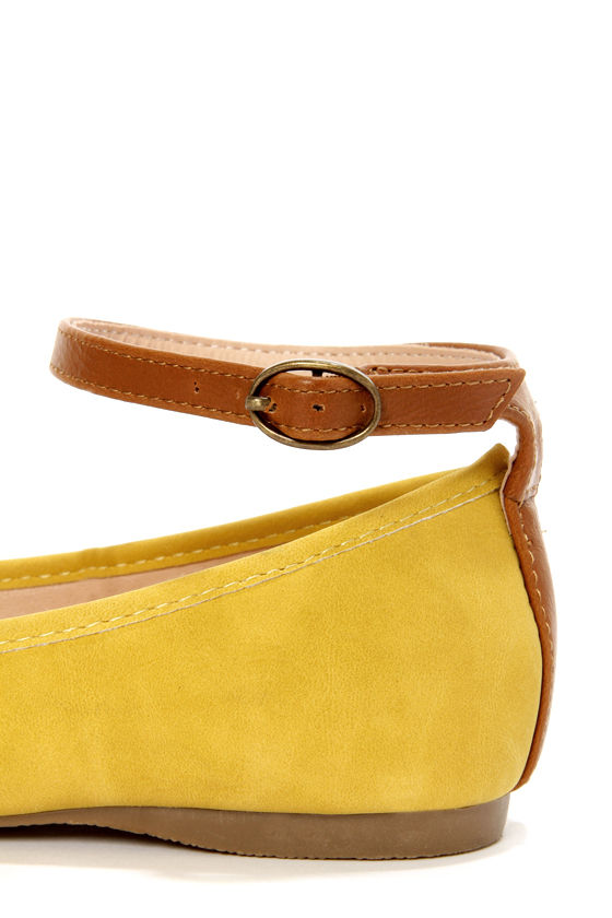 mustard pointed flats