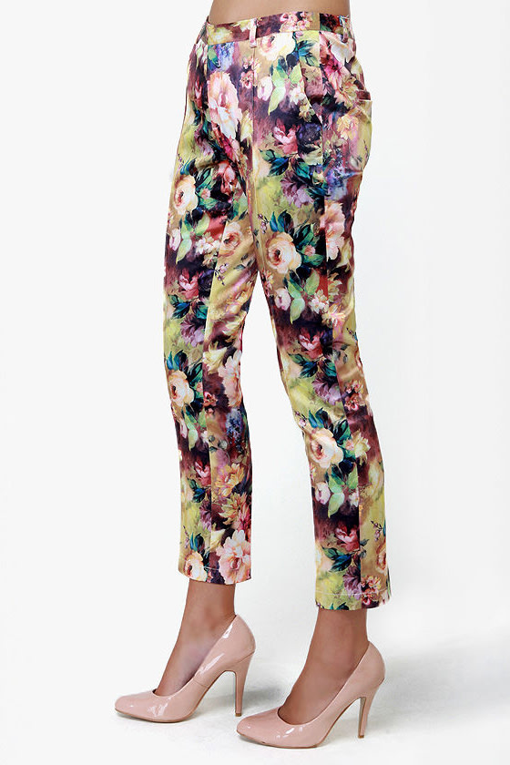 floral cropped pants