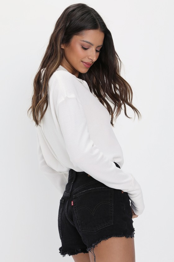 Black distressed clearance levi shorts