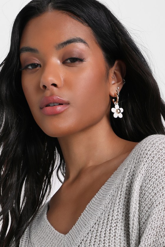 PARADISE. Ornate Floral Hoop Earrings - Silver – REGALROSE