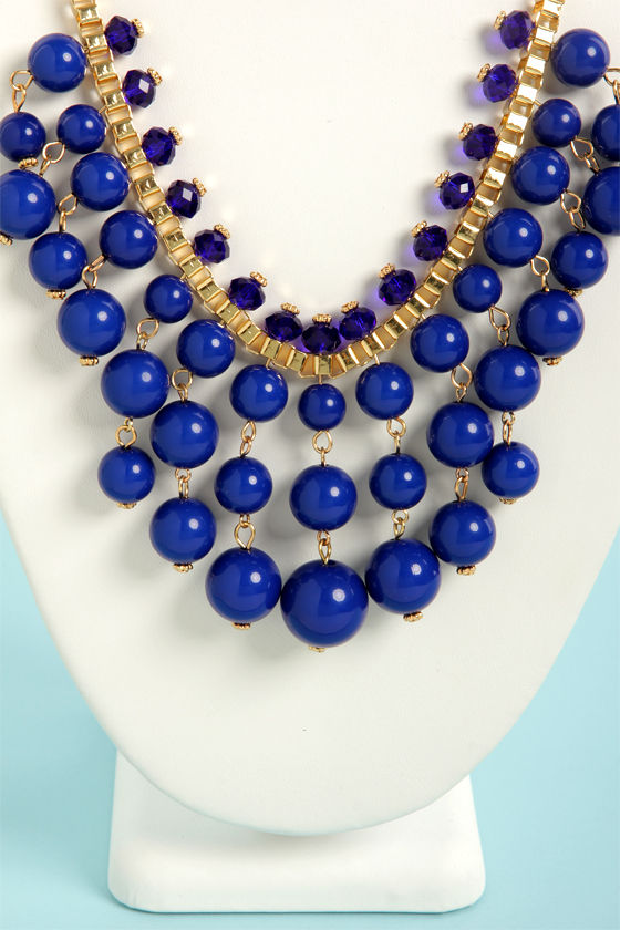 Royal blue necklace gold main image 1