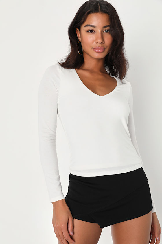 Women's White Extended Sleeves V-Neck Solid Top
