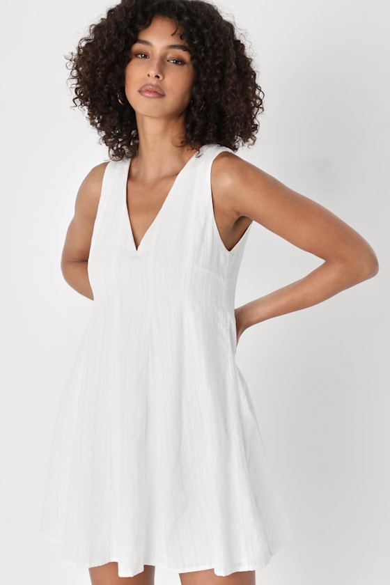 Mina Sleeveless Button Back Shift Dress White/Tan