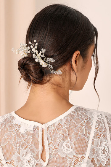 Poised Promise Gold Beaded Pearl Floral Hair Comb Set