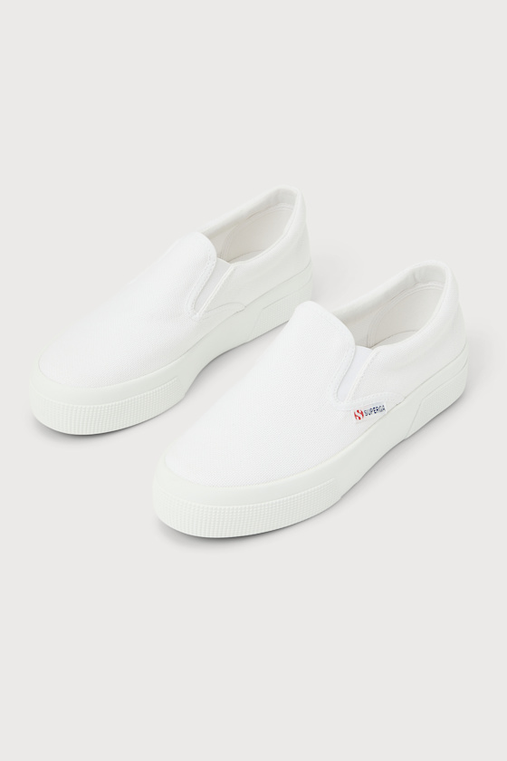 2740 PLATFORM SLIPON/S7122RW-901: WHITE 2