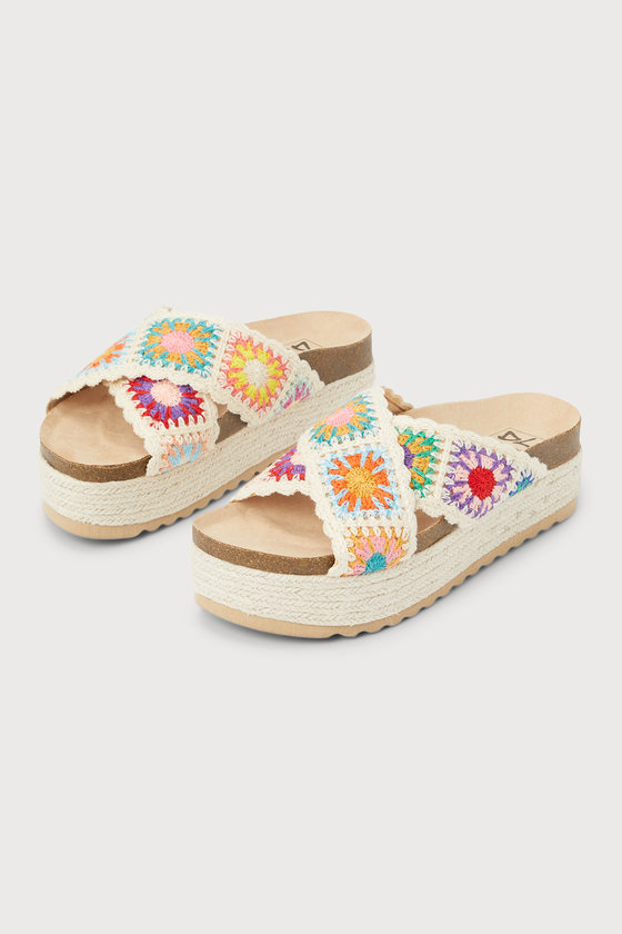 Dirty Laundry Plays Natural Multi Crochet Espadrille Flatform Slide Sandals In Beige