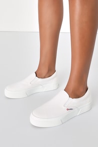 2740 White Platform Slip-On Sneakers