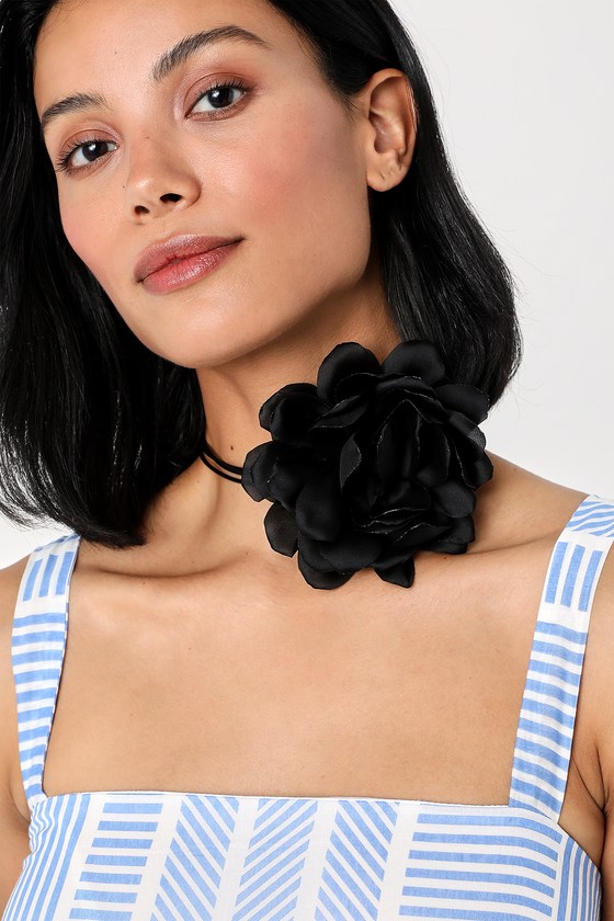 Lulus Dramatic Finish Black 3d Flower Choker Necklace
