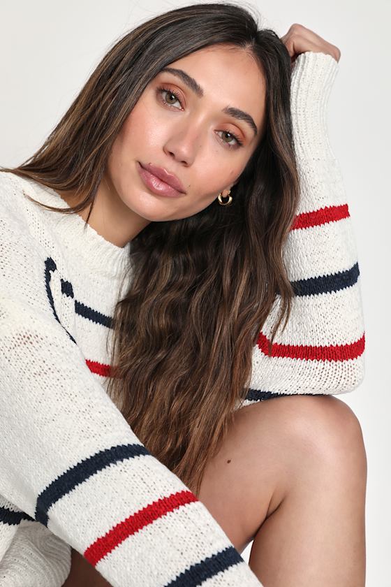 STX2102041: IVORY/ RED/ BLUE 3