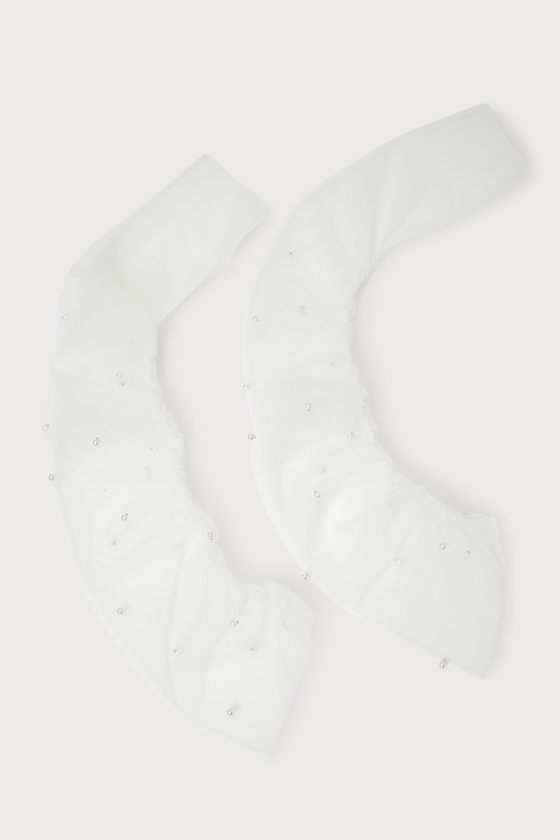Simple Poise White Mesh Pearl Fingerless Gloves