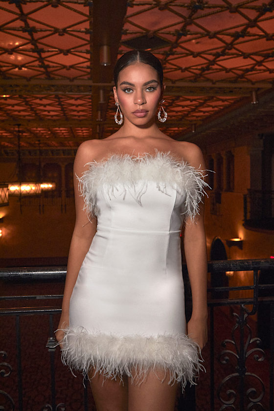 White Feather Strapless Dress