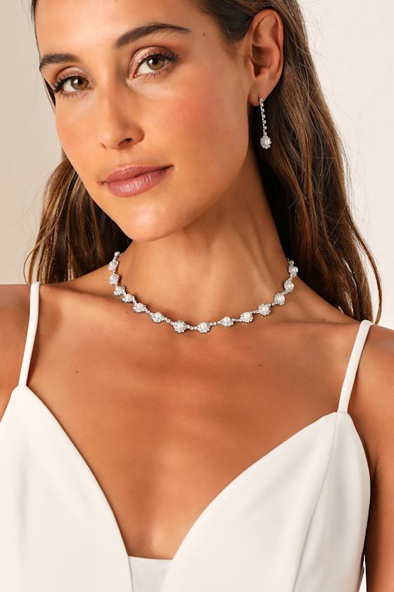 Elevated Luxury Silver Rhinestone Pearl Necklace and Earring Set 1