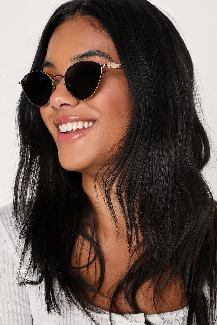 Pin by Lau GB on Sunglasses  Glasses, Oval sunglass, Sunglasses