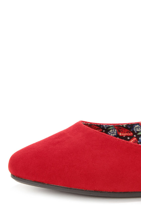 pointed velvet flats