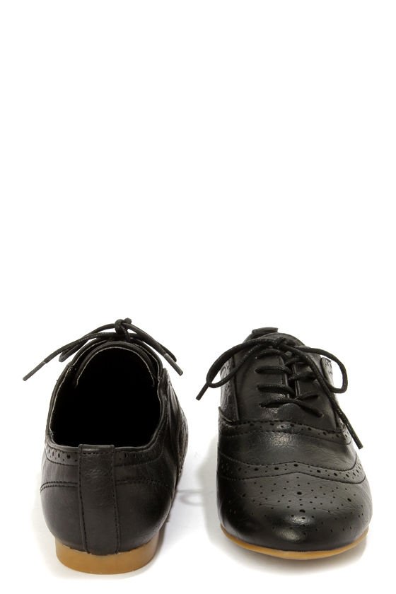 Madden Girl Tremor Black Brogue Lace-Up Oxfords