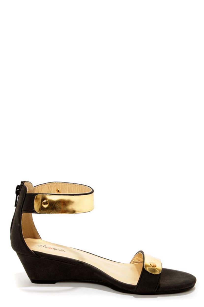 green emerald velvet dress Anckle strap women flat sandals in black and gold leather main image 1