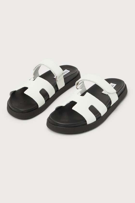 ★Steve Madden★ベスト★特価★MAYVEN WHITE/BLACK★サンダル Steve Madden Mayven Sandal White Leather