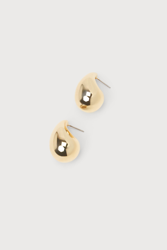 Stylish Glow Gold Oversized Teardrop Earrings 1