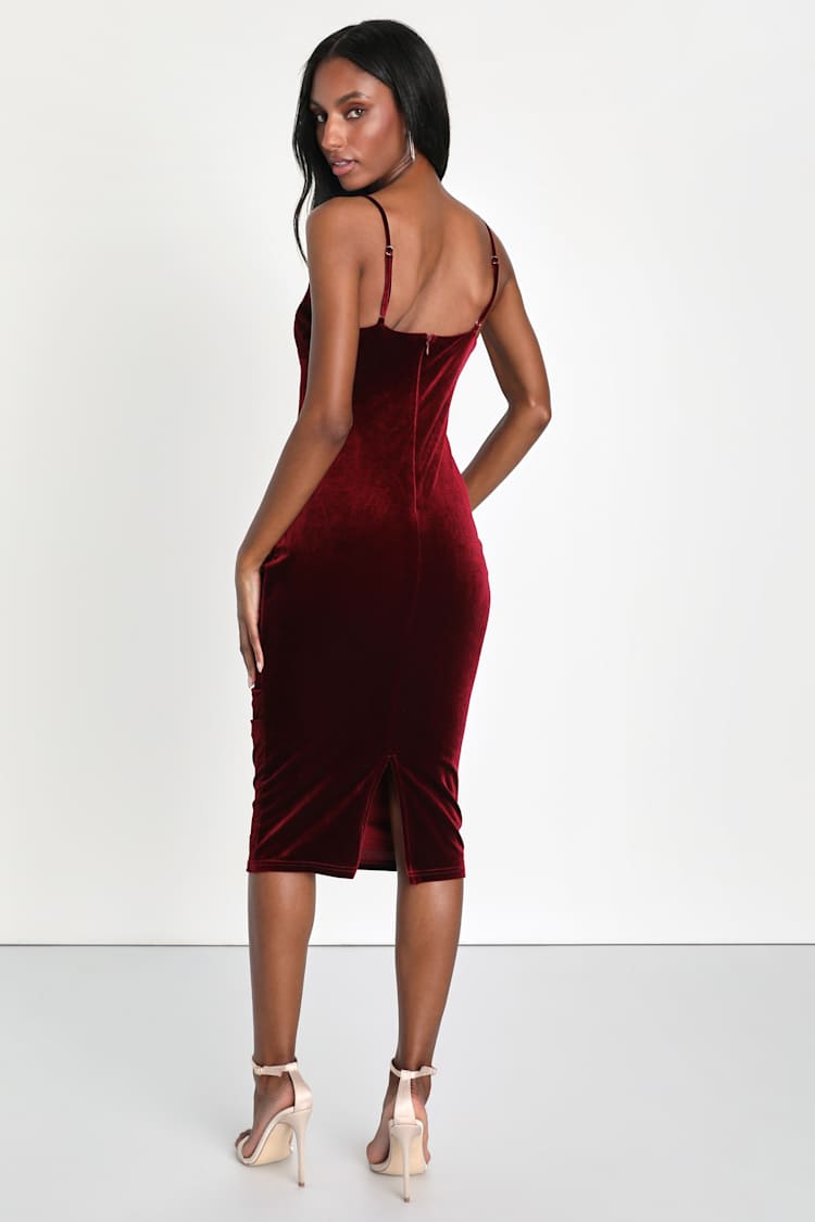 Plush Personality Wine Red Velvet Ruched Bodycon Midi Dress