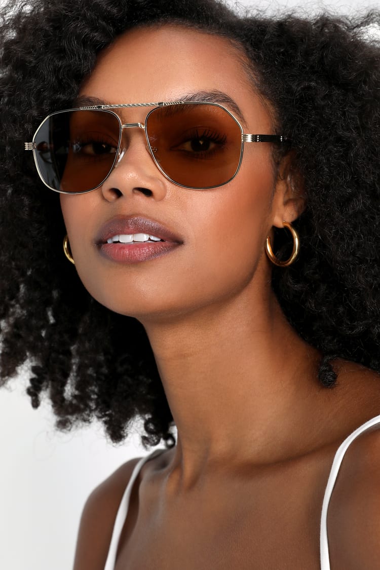 AIRE -  Cosmos - Gold Sunglasses Cosmos Bright Gold Uni-Sex Aviator Sunglasses | Aire – AIRE US main image 3