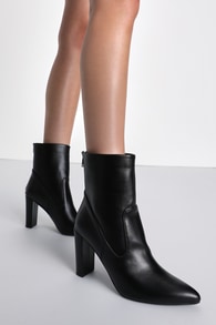 Phoenixx Black Pointed-Toe Ankle Booties