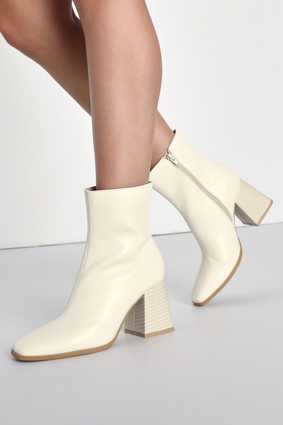 Lulus online white booties