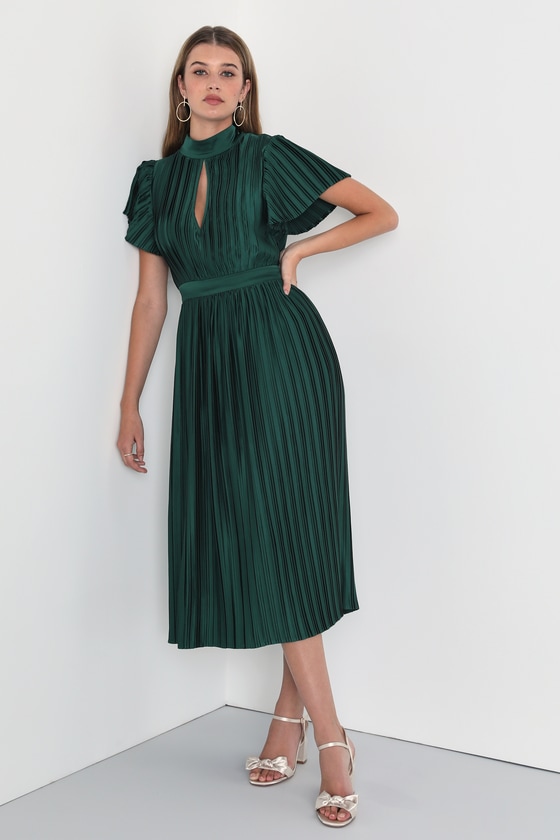 Lulus Radiant Reverie Emerald Plisse Short Sleeve Backless Midi Dress In Green