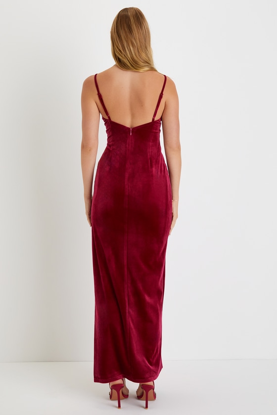 Sweet Luxury Berry Red Velvet Scoop Neck Sleeveless Maxi Dress