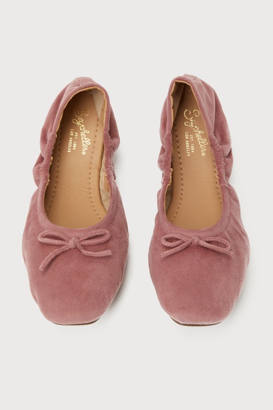 Seychelles Breathless Rose Velvet Ballet Flats In Pink