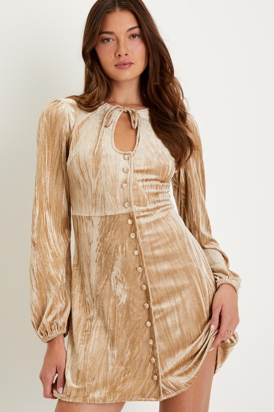 Metal-Detail Keyhole Neckline Velvet Short Dress main image 0