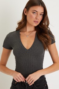 Simply Attractive Charcoal Grey Ribbed Short Sleeve V-Neck Top
