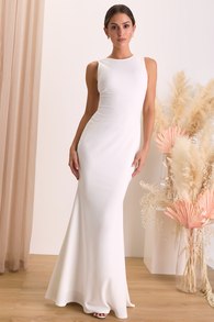 Va Va Voom White Backless Sleeveless Mermaid Maxi Dress