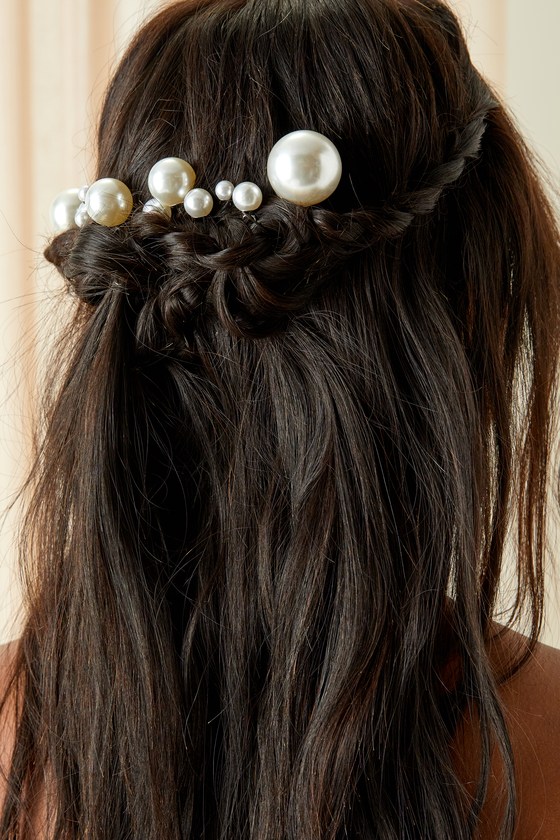 Extravagantly Elegant Silver Pearl Hair Pin Set 1