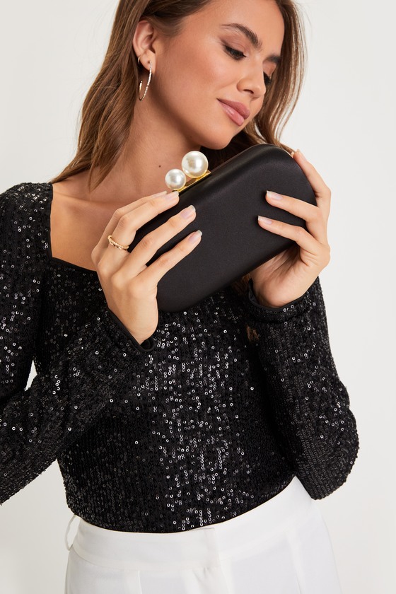 Poised Feelings Black Satin Pearl Box Clutch - thumbnail 2