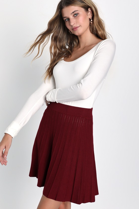 Chic Vision Burgundy Pleated Sweater Mini Skater Skirt 1