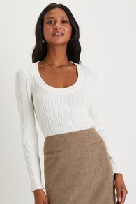 Comfy Charisma Ivory Scoop Neck Pullover Sweater