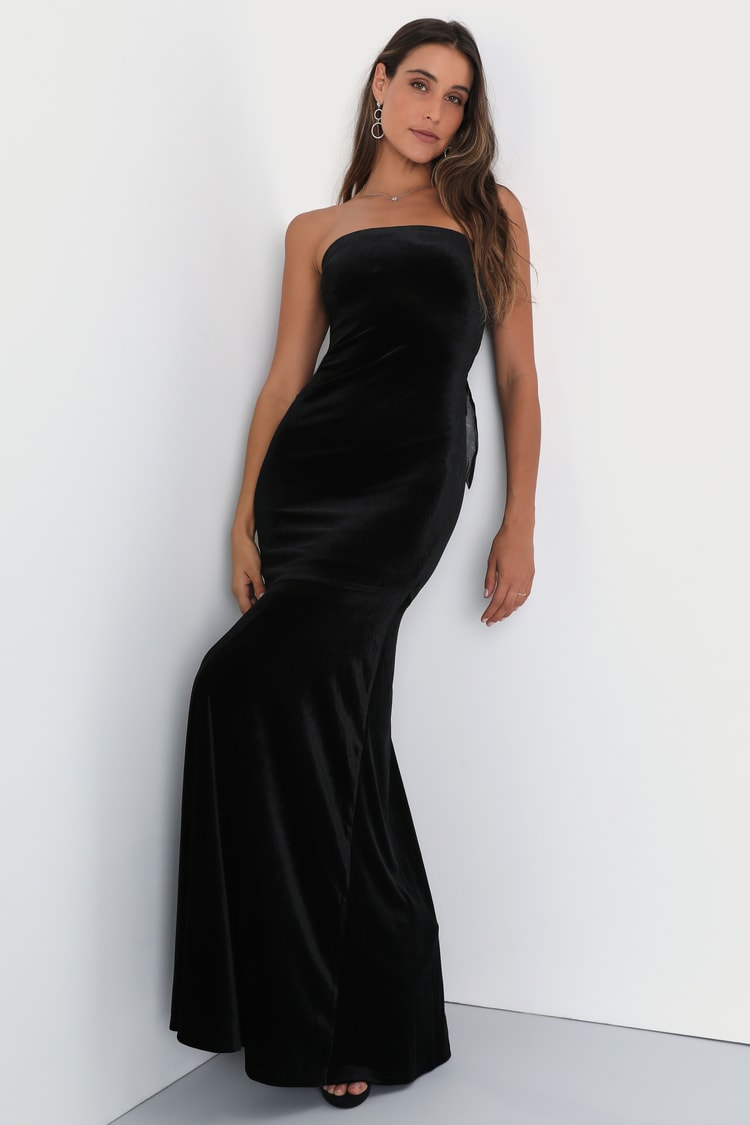 Mesmerizing Elegance Black Velvet Strapless Backless Maxi Dress