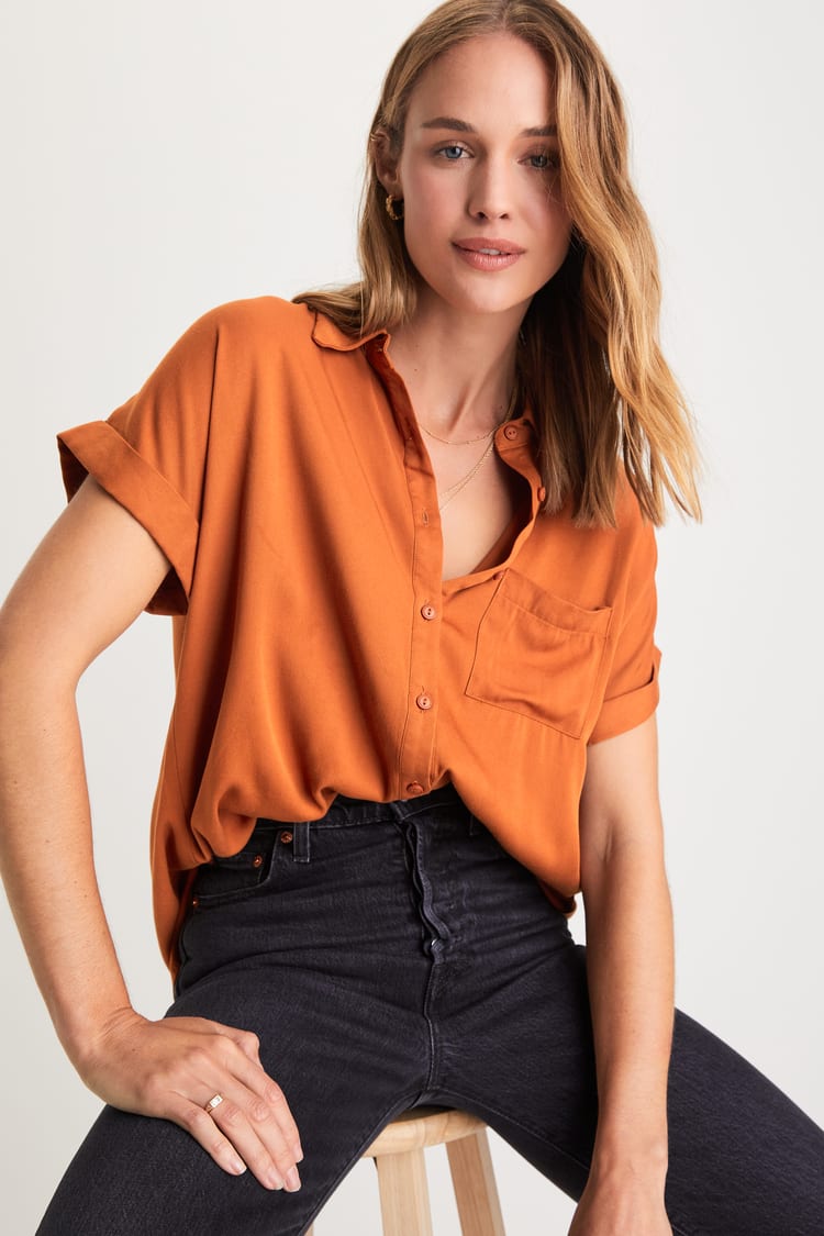 Blythe Rust Brown Short Sleeve Button-Up Top