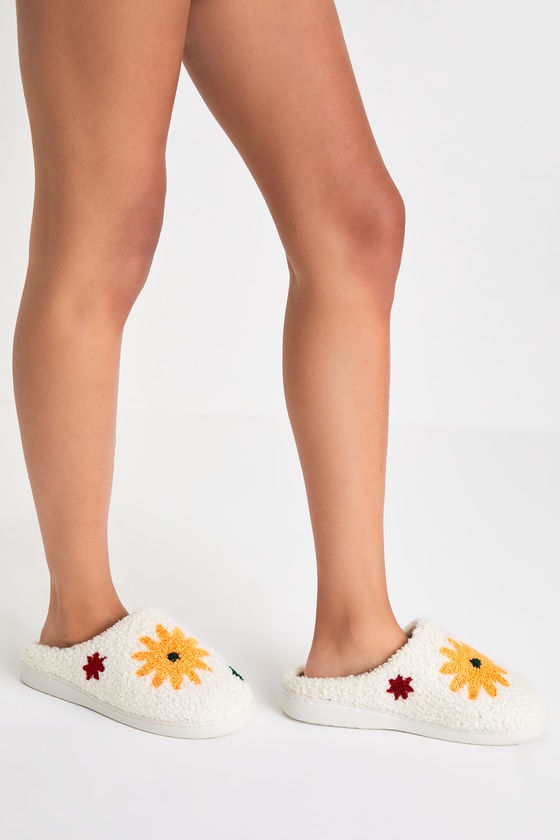 Cozi Cream Floral Shearling Slippers 4