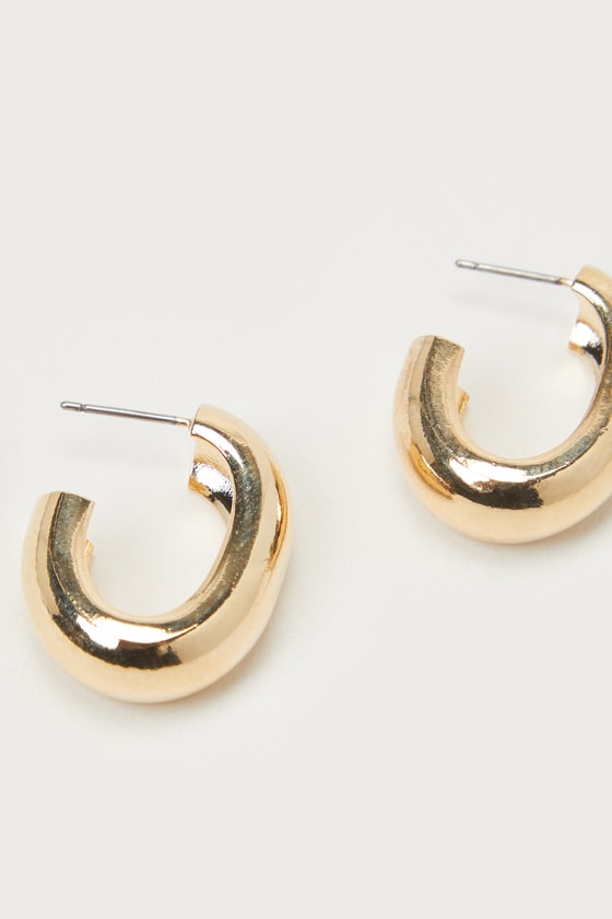 Seriously Lovely Gold Hoop Earrings 2