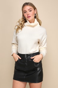 Lowdown Black Vegan Leather Low-Rise Mini Skirt