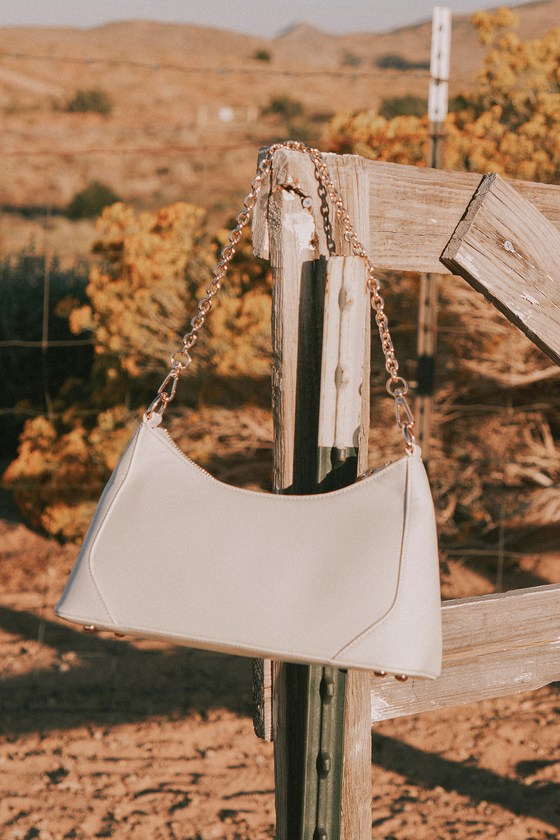 Charismatic Charm Bone Chain Strap Shoulder Bag 1