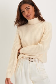 Toasty Style Cream Ribbed Knit Turtleneck Sweater