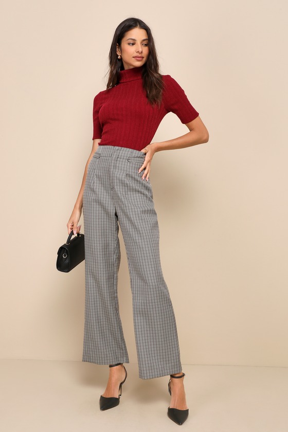 A Little Classy Burgundy Ribbed Short Sleeve Turtleneck Top 3