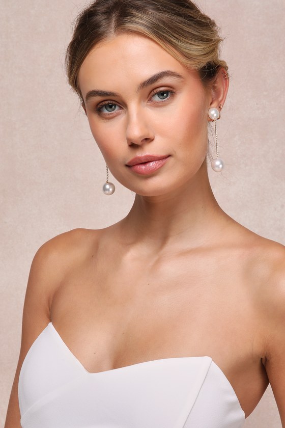 Lulus Glowing Elegance Gold Pearl Rhinestone Clip-on Earrings