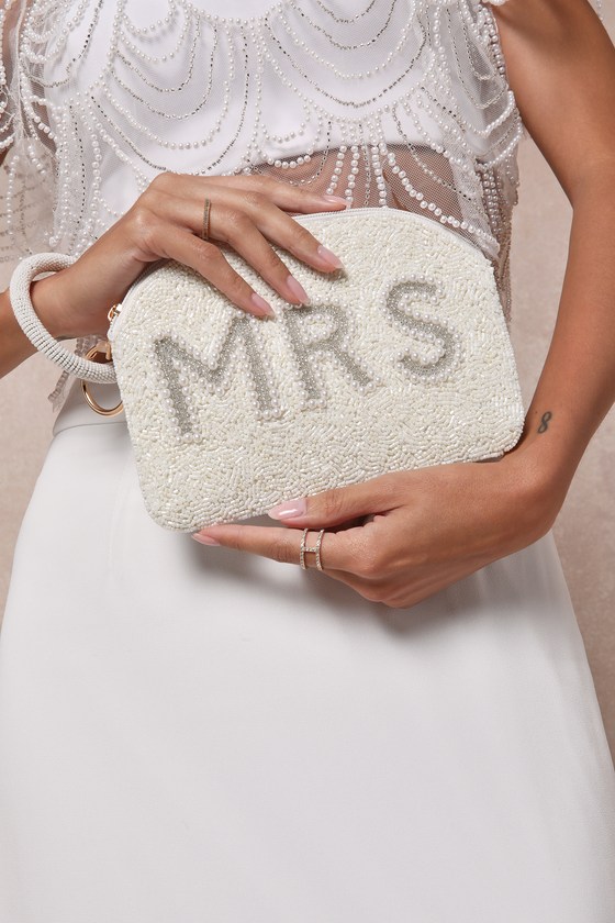 Mrs Moment Ivory Beaded Pearl Wristlet Bag 2