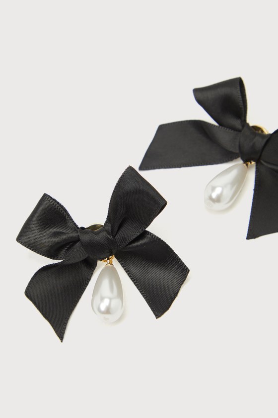 Darling Effect Black Satin Pearl Ribbon Earrings 1