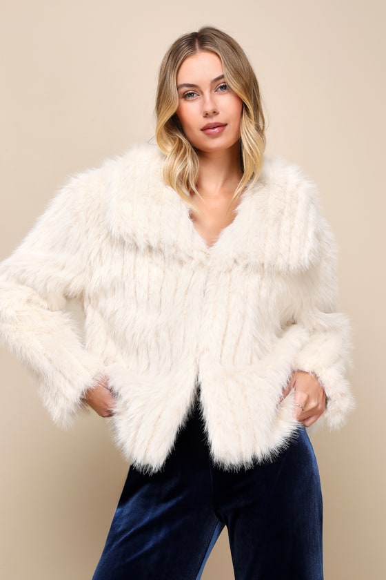 Lulus Luxe Outing Ivory Faux Fur Collared Coat